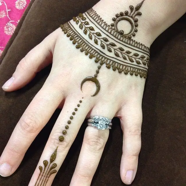 bracelet design mehndi