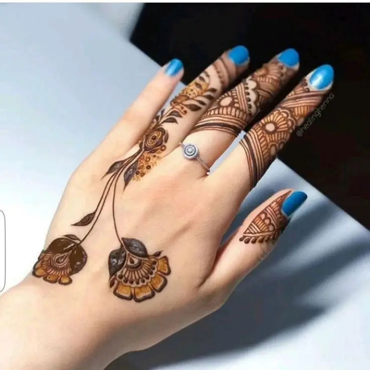 dubai instagram rose mehndi design back hand