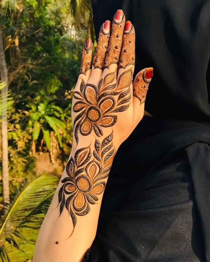 dubai mehndi design for back hand