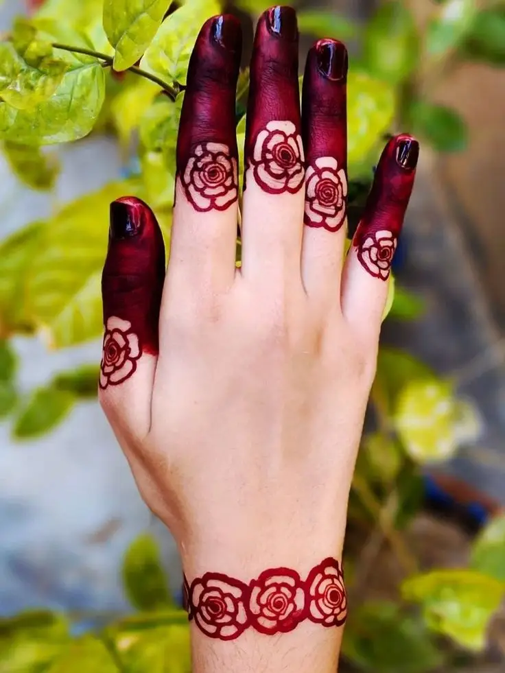 finger mehndi design simple