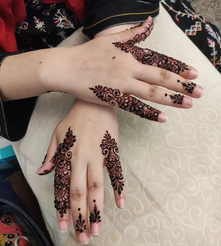 finger ring mehndi design