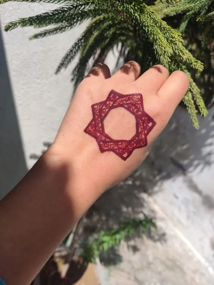 heart mehndi design