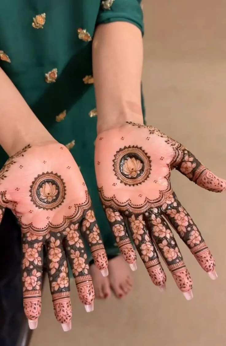 intricate mehndi art