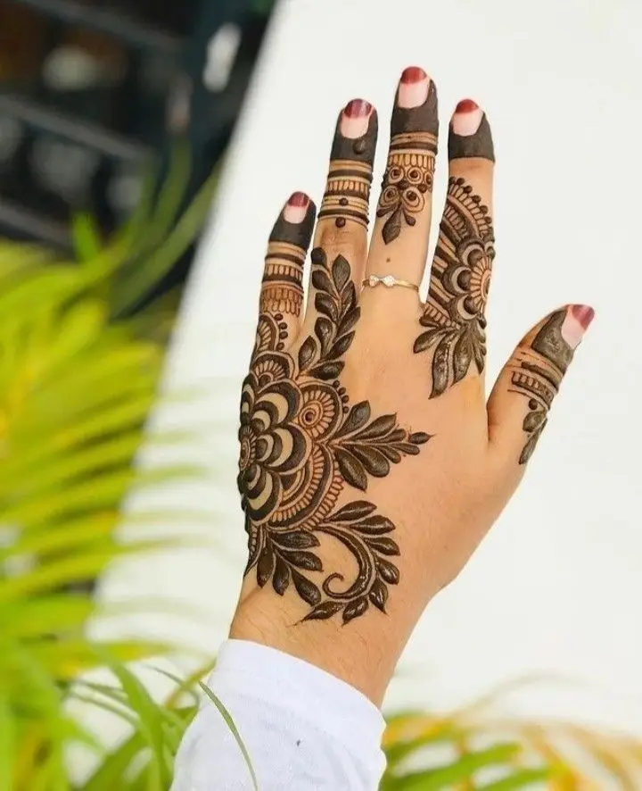 khafif henna designs