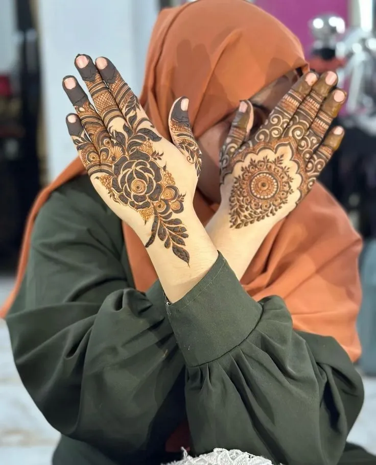 khafif mehndi design back hand