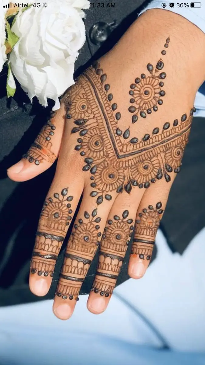khafif mehndi design