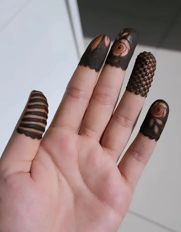 latest finger mehndi designs