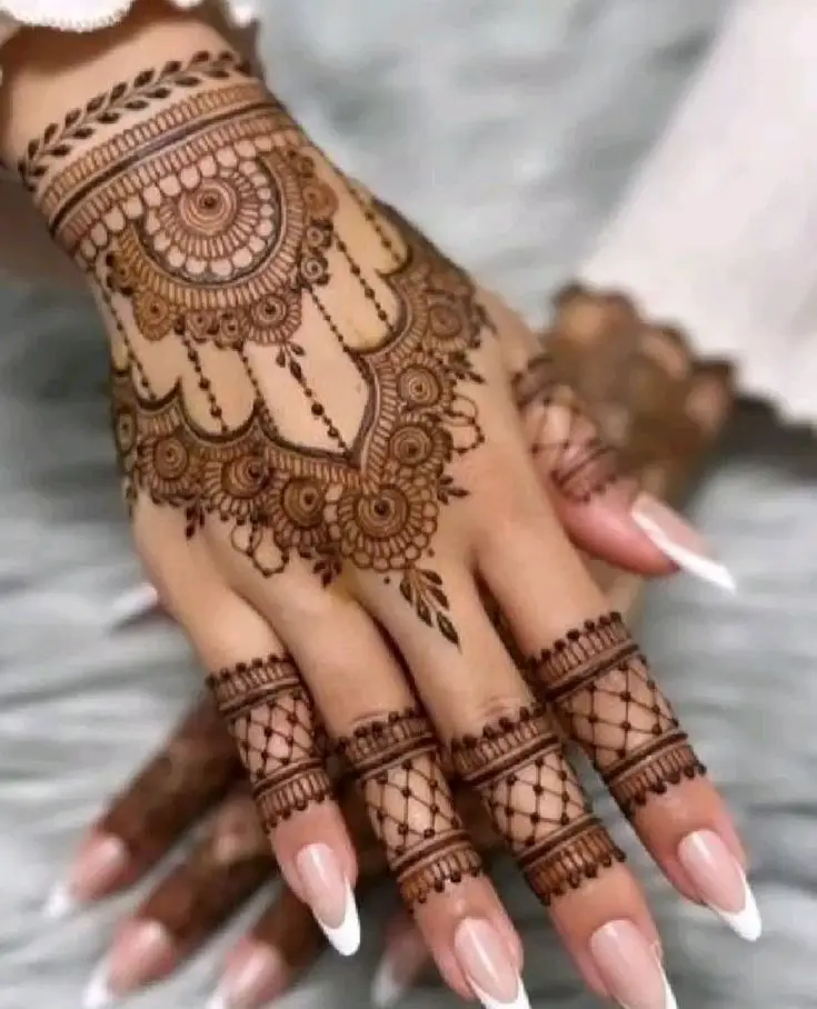 new khafif mehndi design