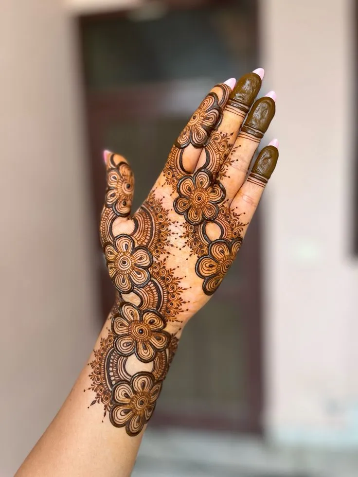 pakistani mehndi front hand