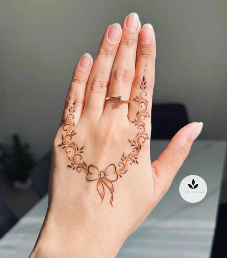ring finger mehndi design