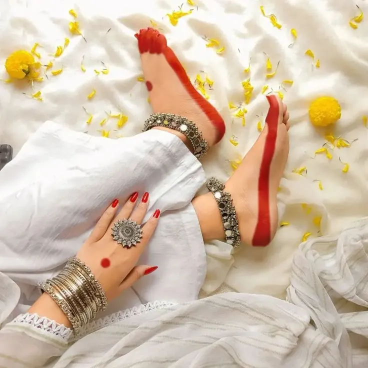 simple easy foot mehndi design