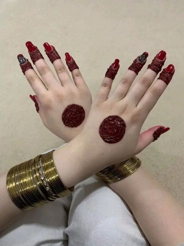 simple finger mehndi