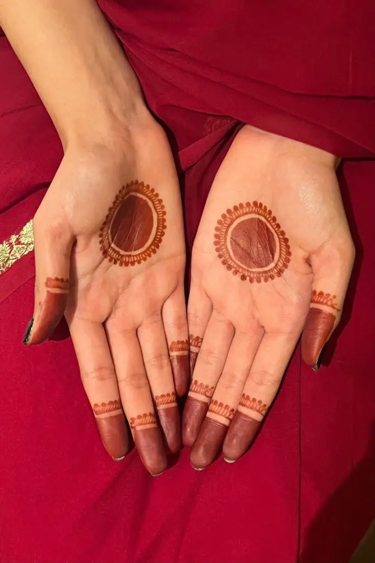 simple mehndi design in circle
