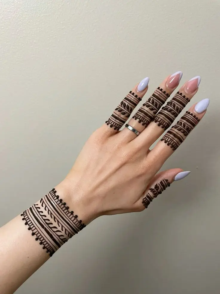 stylish finger mehndi design