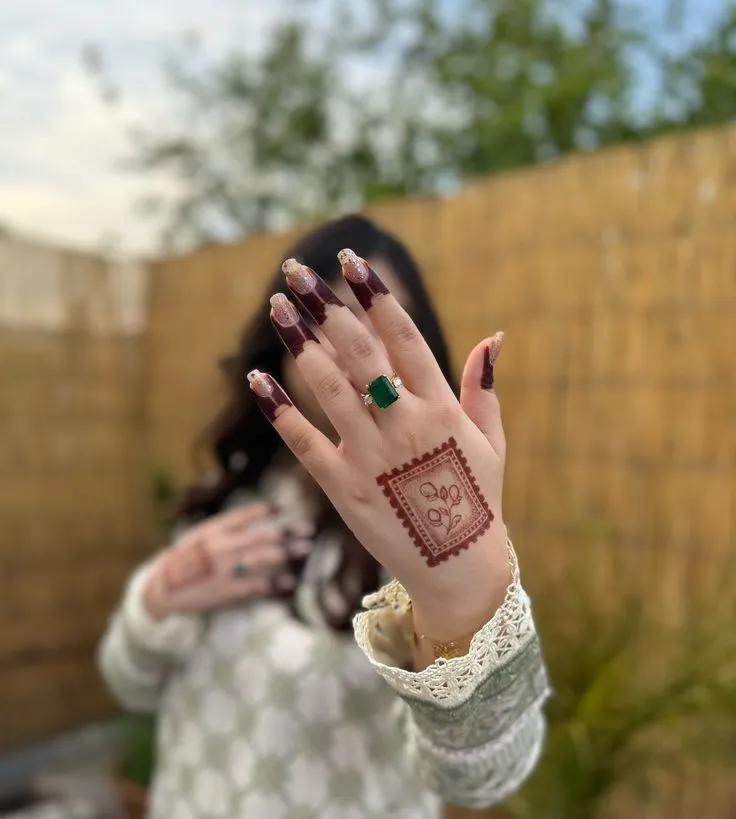 trending mehndi for bride