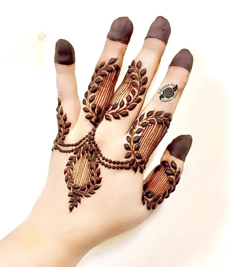 trendy mehndi design 2025