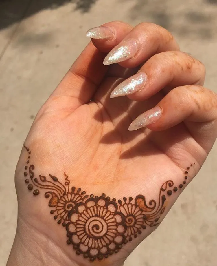 Arabic Style Rose Mehndi