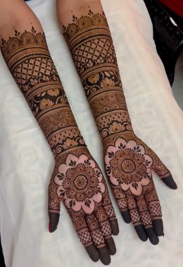 Arabic front hand mehndi modern