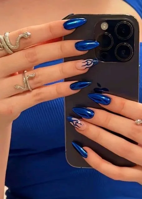 Blue floral nail art