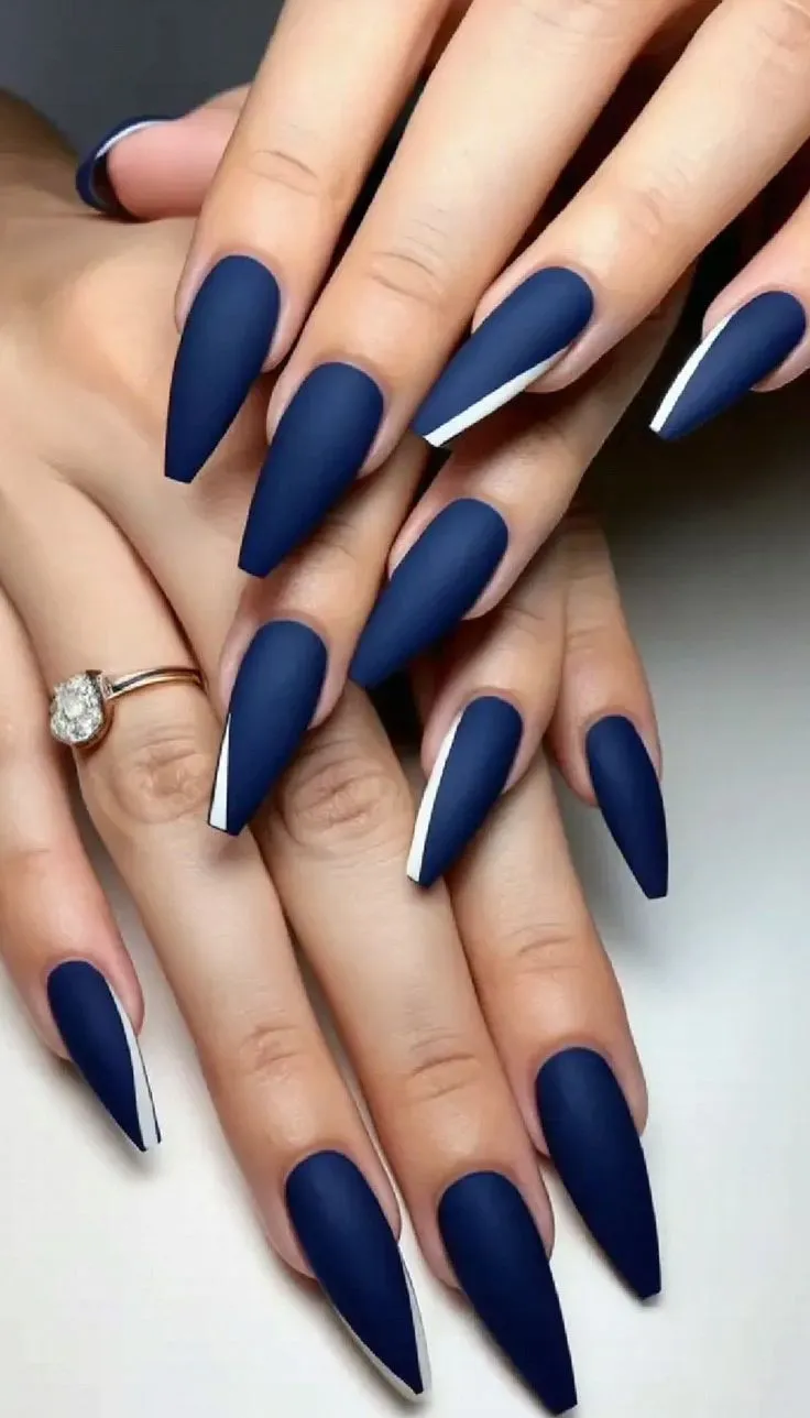 Blue gradient nails