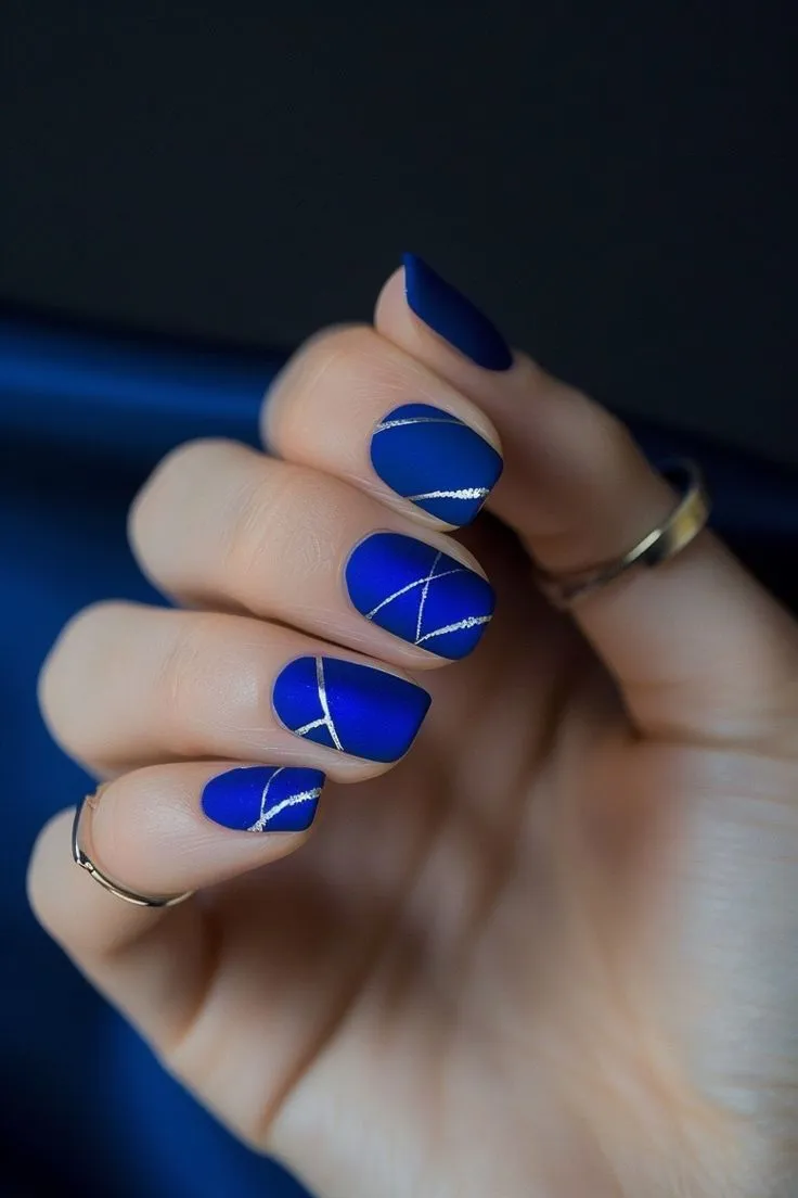 Blue nails for fair skin