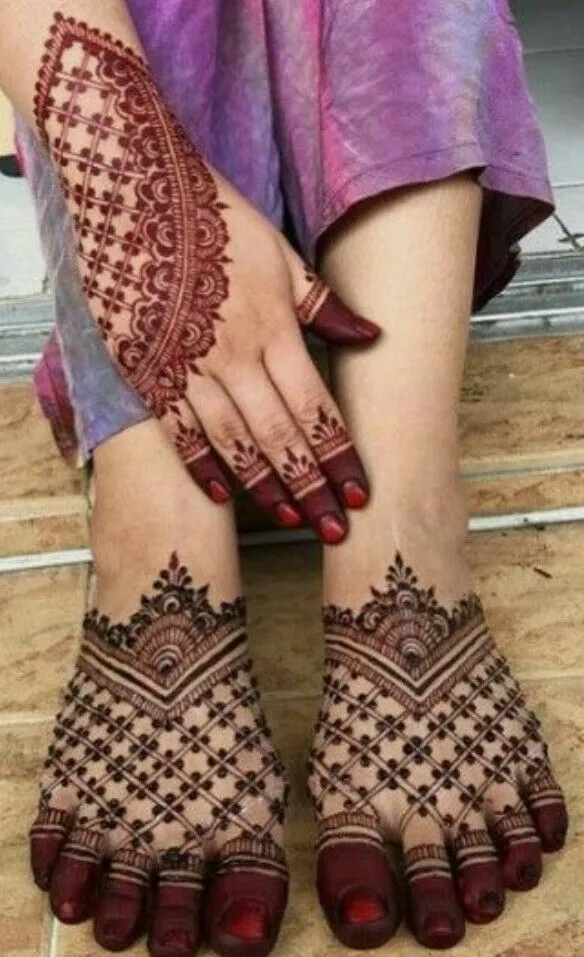 Bridal leg mehndi designs