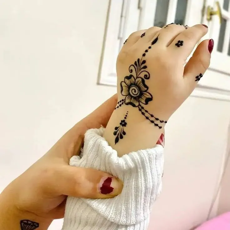 Child friendly henna design close up