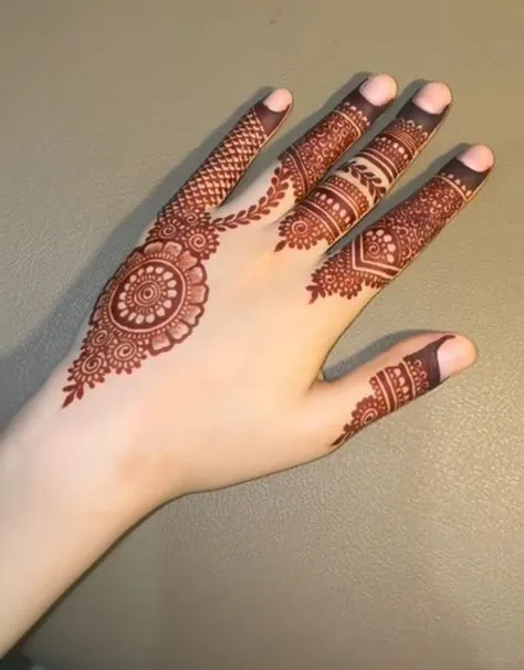 Festive royal mehndi designs