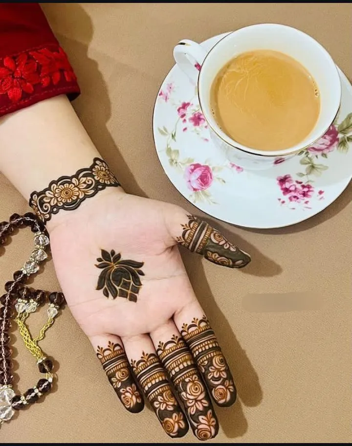 Floral front hand mehndi modern