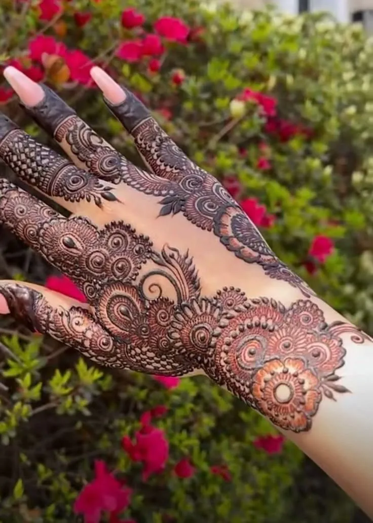 Glitter royal back hand mehndi