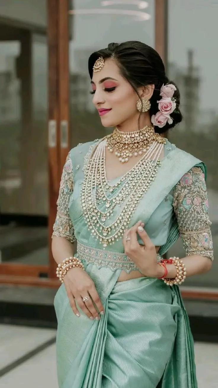 Kerala saree blouse designs for slim figures