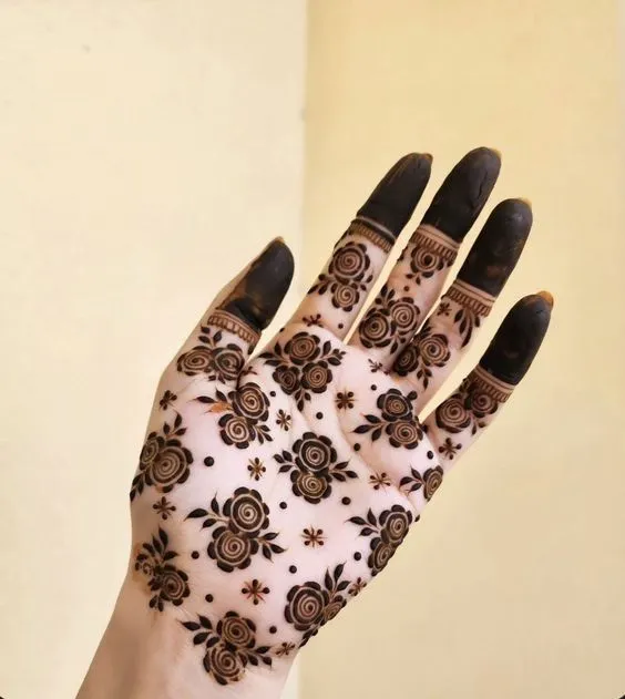 Party wear front hand mehndi