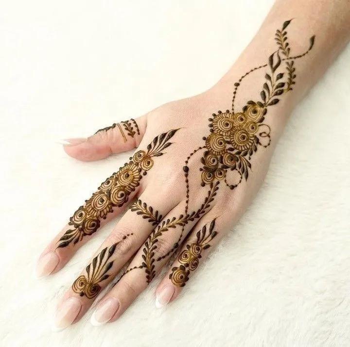 Rose mehndi