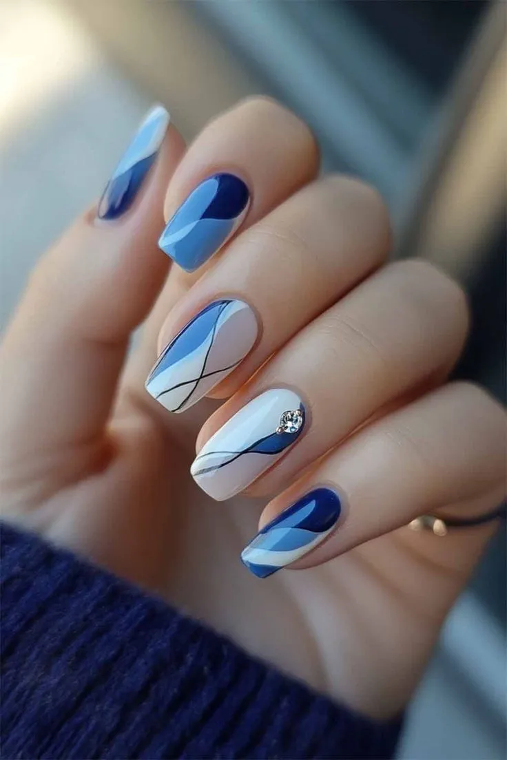 Royal blue nails