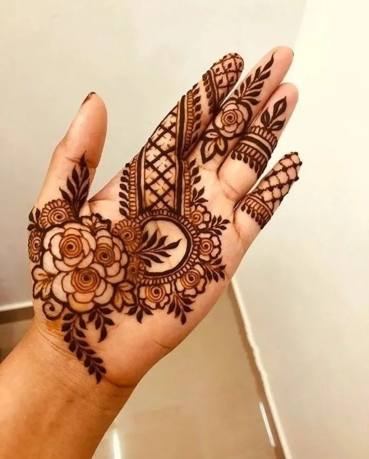 Royal bridal front hand mehndi design for weddings