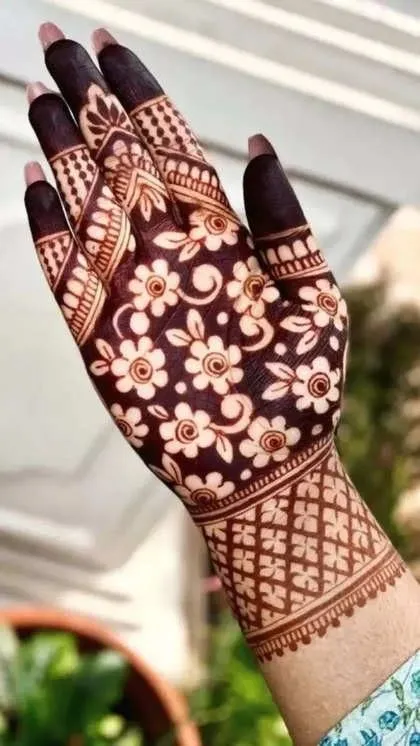 Shaded front hand mehndi designs