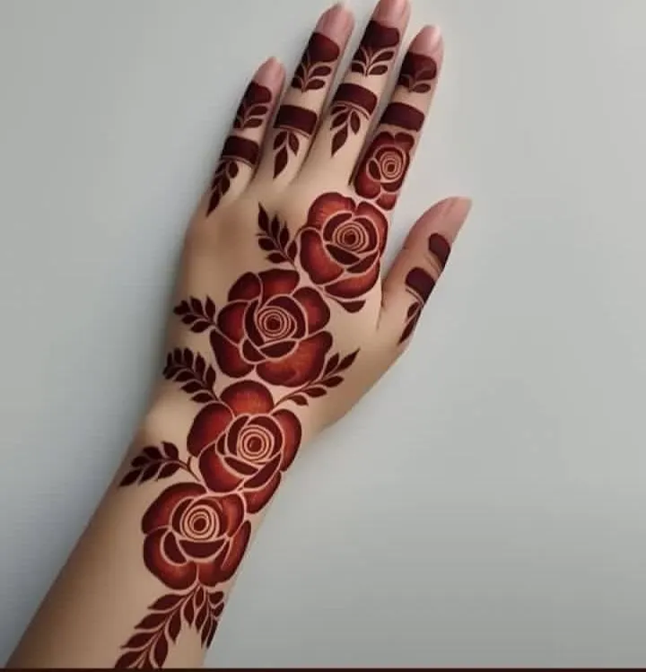 Simple mehndi design