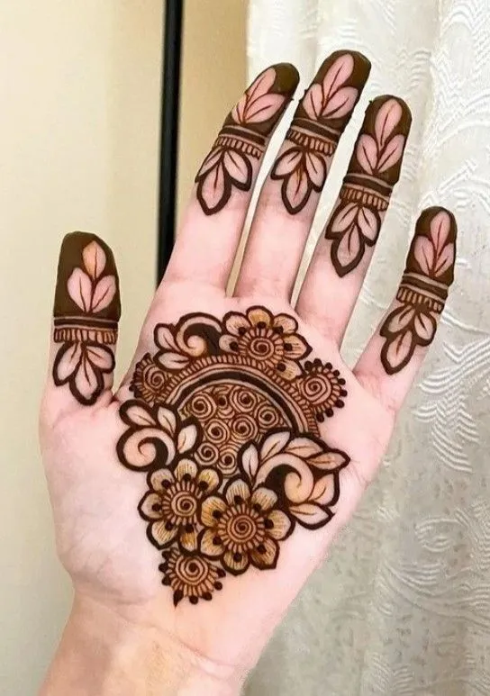Simple yet stylish royal front hand mehndi