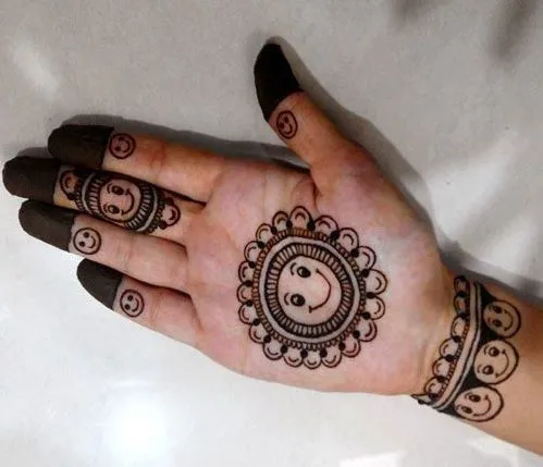 Small flower mehndi