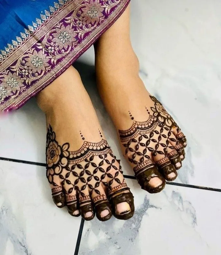 arabic mehndi for bridal legs