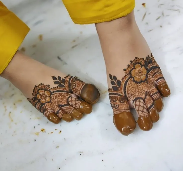 bridal mehndi designs on legs