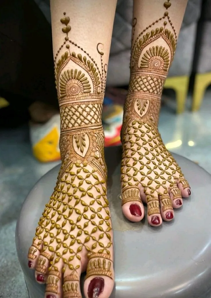 bridal mehndi leg design