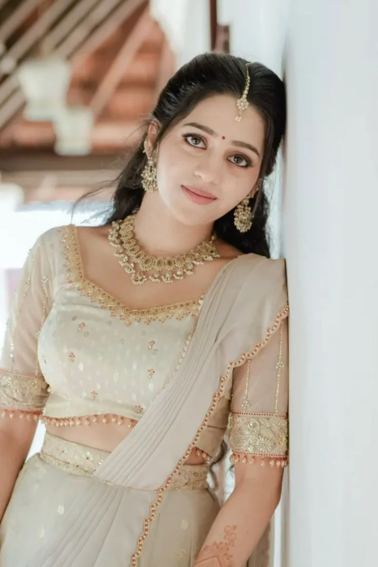 contrast blouses for Kerala sarees