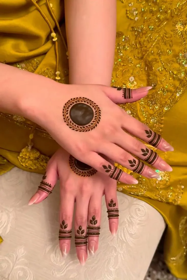 easy royal finger mehndi design