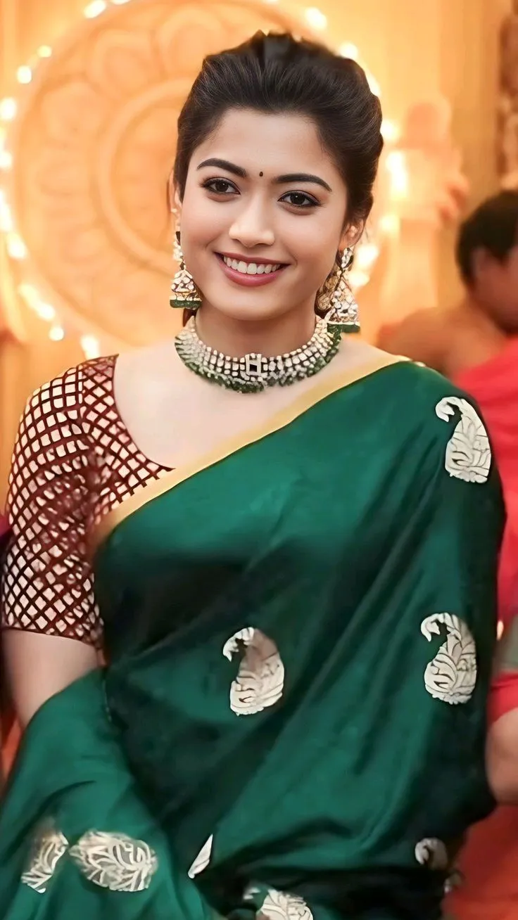 fashionable Kerala saree blouse ideas