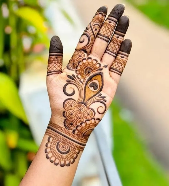 instagram royal front hand mehndi design