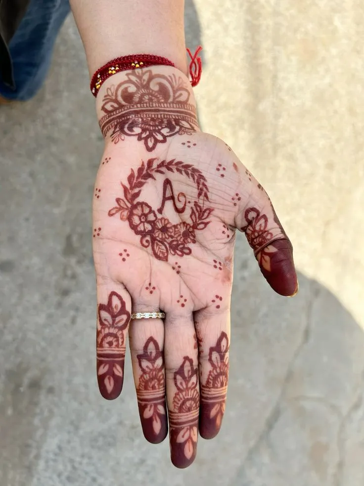 modern instagram trendy mehndi design