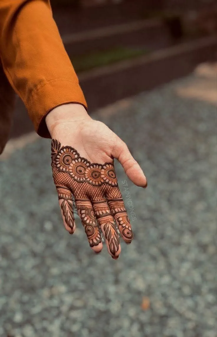 modern rose mehndi design