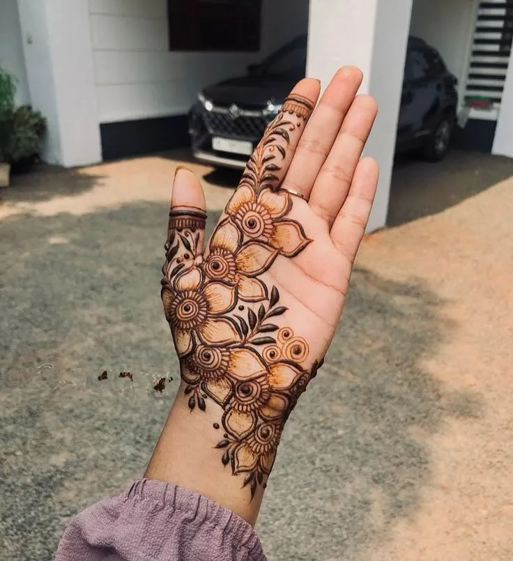 modern rose mehndi design simple