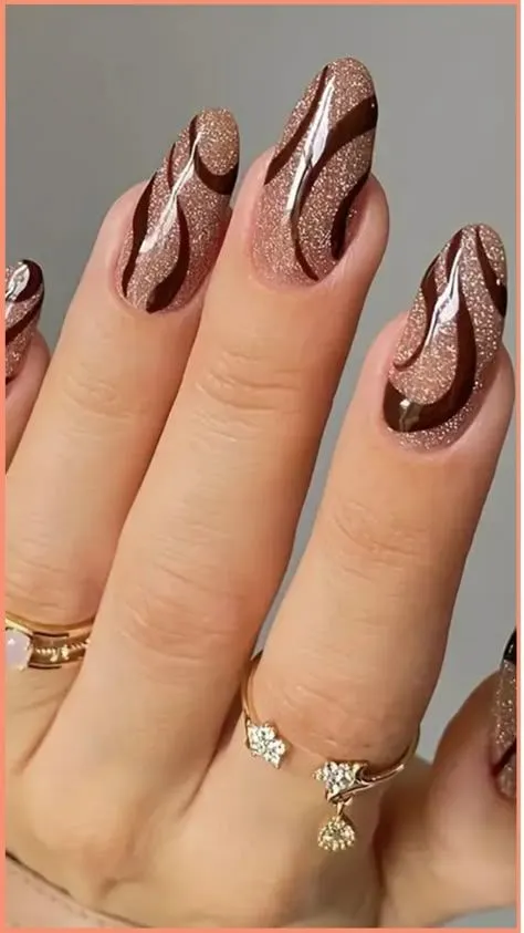 nail art with shimmer